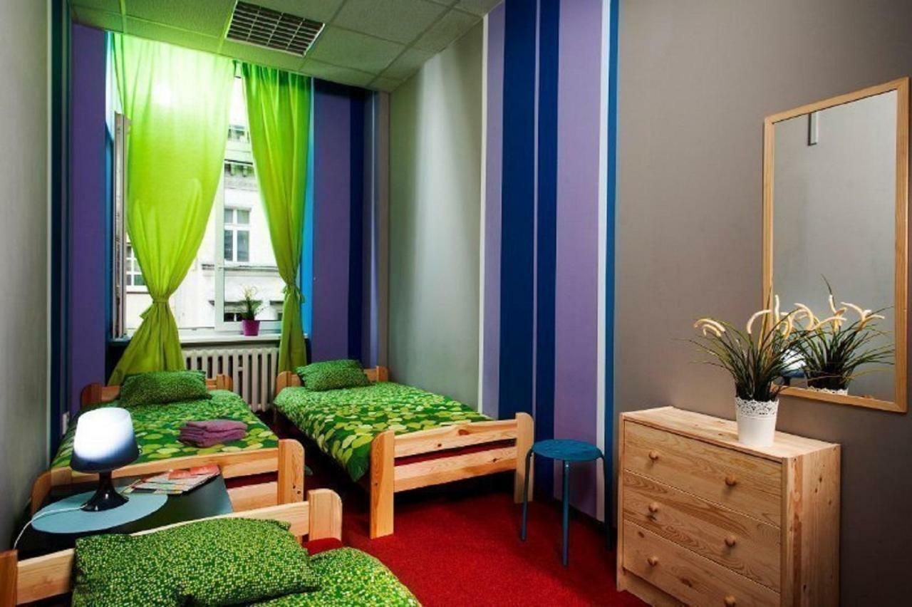 Amnezja Hostelヴロツワフ エクステリア 写真